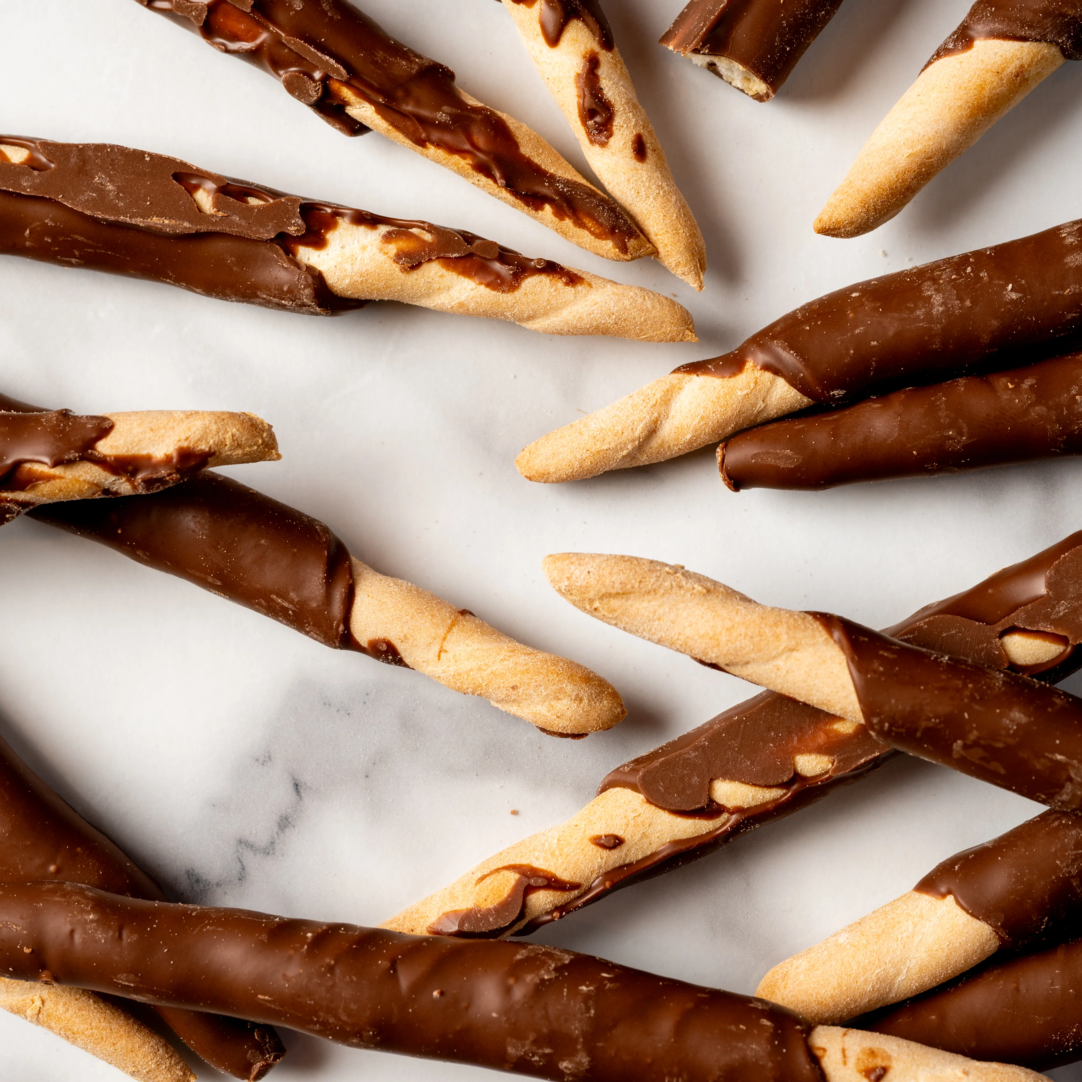 Grissini Ricoperti di Cioccolato al Latte - Handrolled Breadsticks Dipped in Milk Chocolate, 180g - Image 3